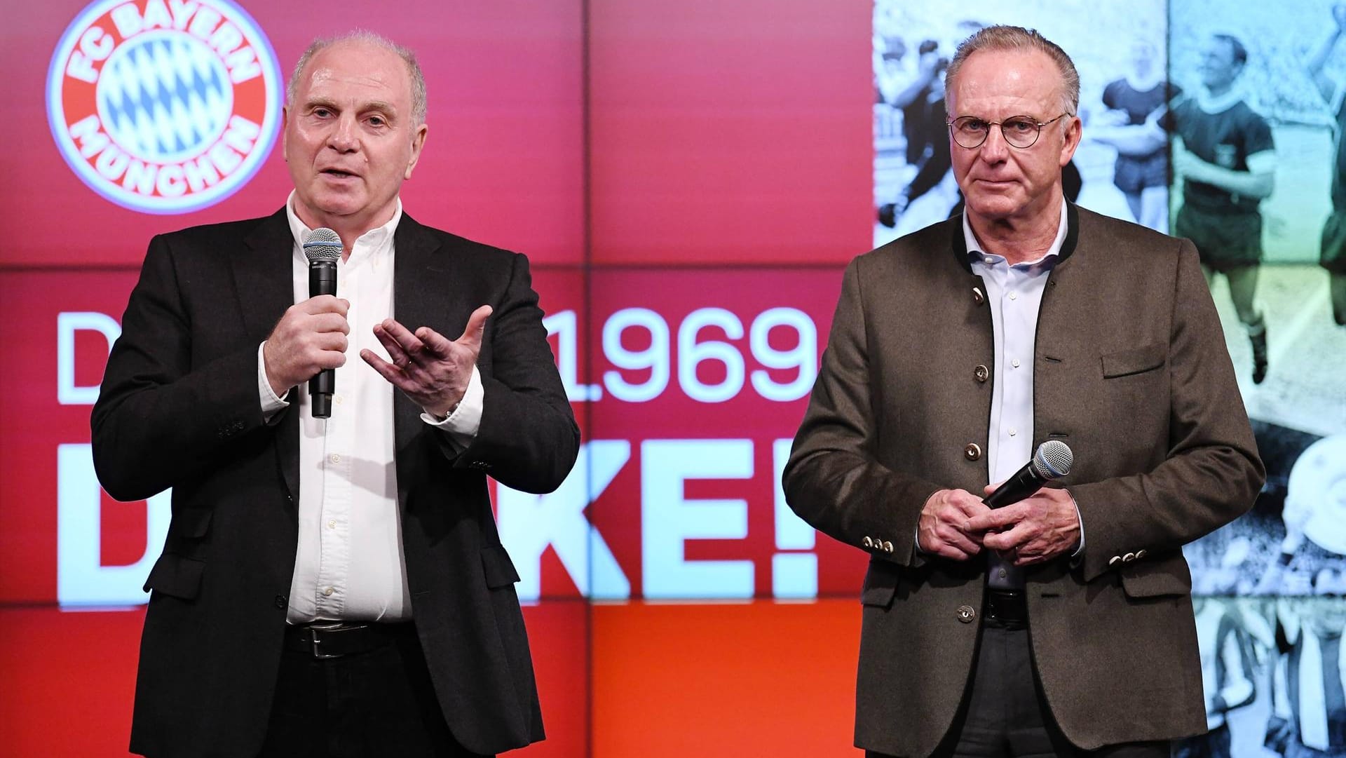 Aufsichtsratschef Uli Hoeneß (l.) und Vorstandsvorsitzender Karl-Heinz Rummenigge: Die Bayern-Bosse können auf ein gigantisches Investment hoffen.