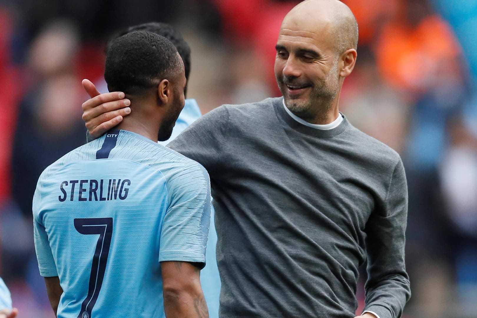 Der Trainer und sein Torjäger: Pep Guardiola (r.) und Raheem Sterling.
