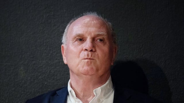 FCB-Präsident Uli Hoeneß setzt wohl weiter auf Audi als Premium-Partner der Bayern. FCB-Präsident Uli Hoeneß setzt wohl weiter auf Audi als Premium-Partner der Bayern.