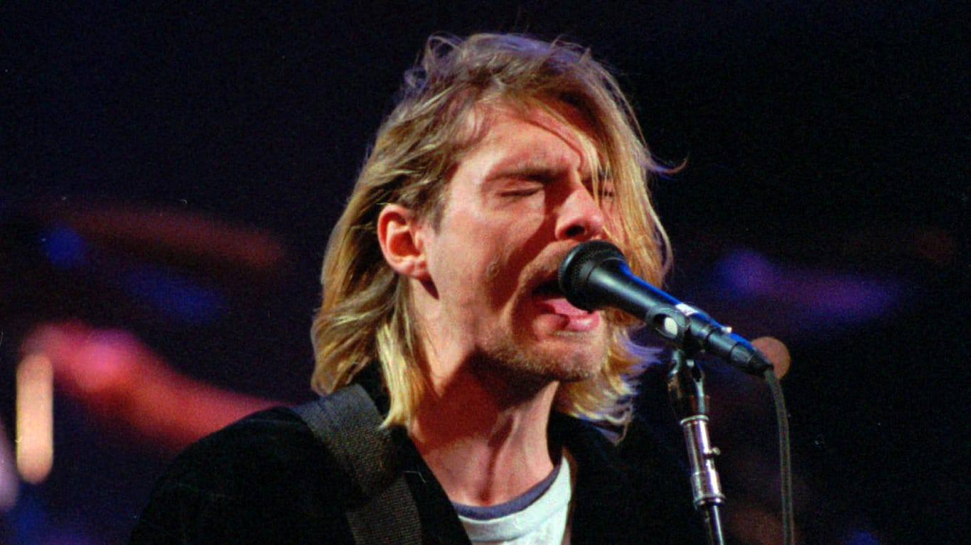 Kurt Cobain: Der Sänger der US-amerikanischen Kult-Rockband Nirvana beschrieb den Teller vor einem Konzert in Washington. (Archivbild)