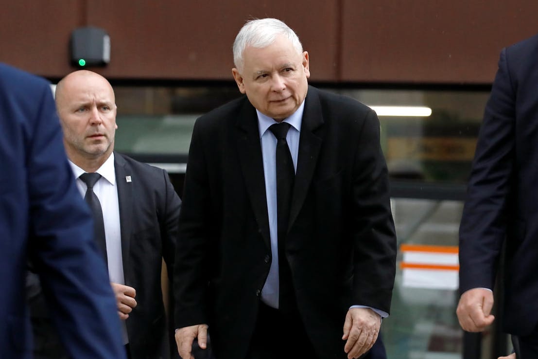 PiS-Parteichef Jaroslaw Kaczynski: Das Ansehen der polnischen Regierungspartei leidet unter einem Missbrauchskandal in der katholischen Kirche des Landes. Der Umgang der Politik mit dem Thema wird scharf kritisiert.