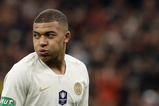 Kylian Mbappe lässt seine Zukunft offen.