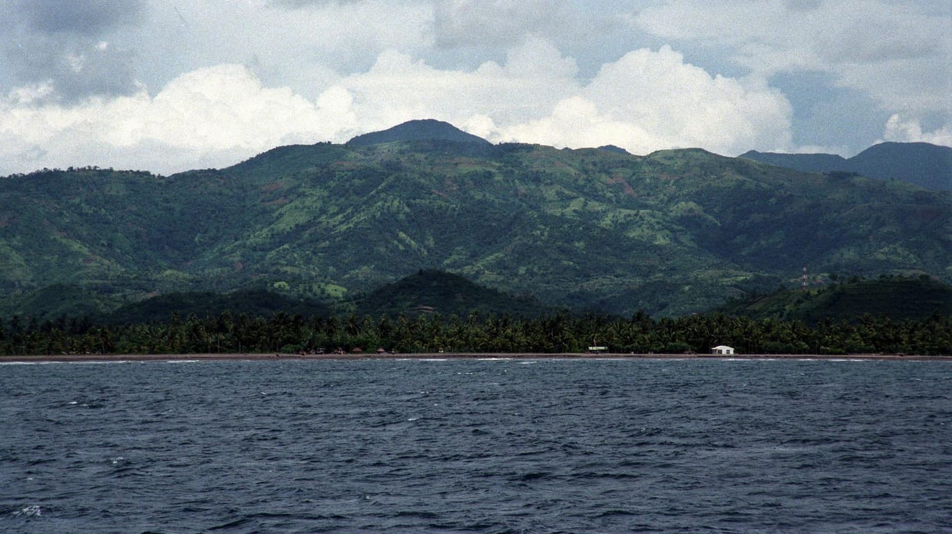 Eine Hafenbucht auf Lombok: Der Prozess fand auf der indonesischen Insel statt, wo der Angeklagte im Januar kurzzeitig aus dem Gefängnis verschwand. (Archivbild)