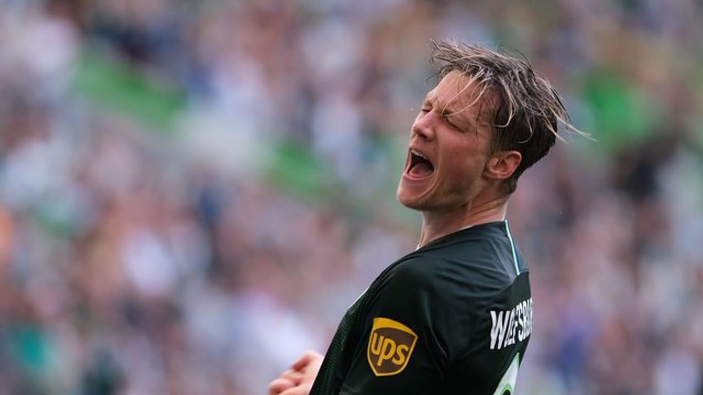 Wolfsburg will Torjäger Wout Weghorst möglichst halten.