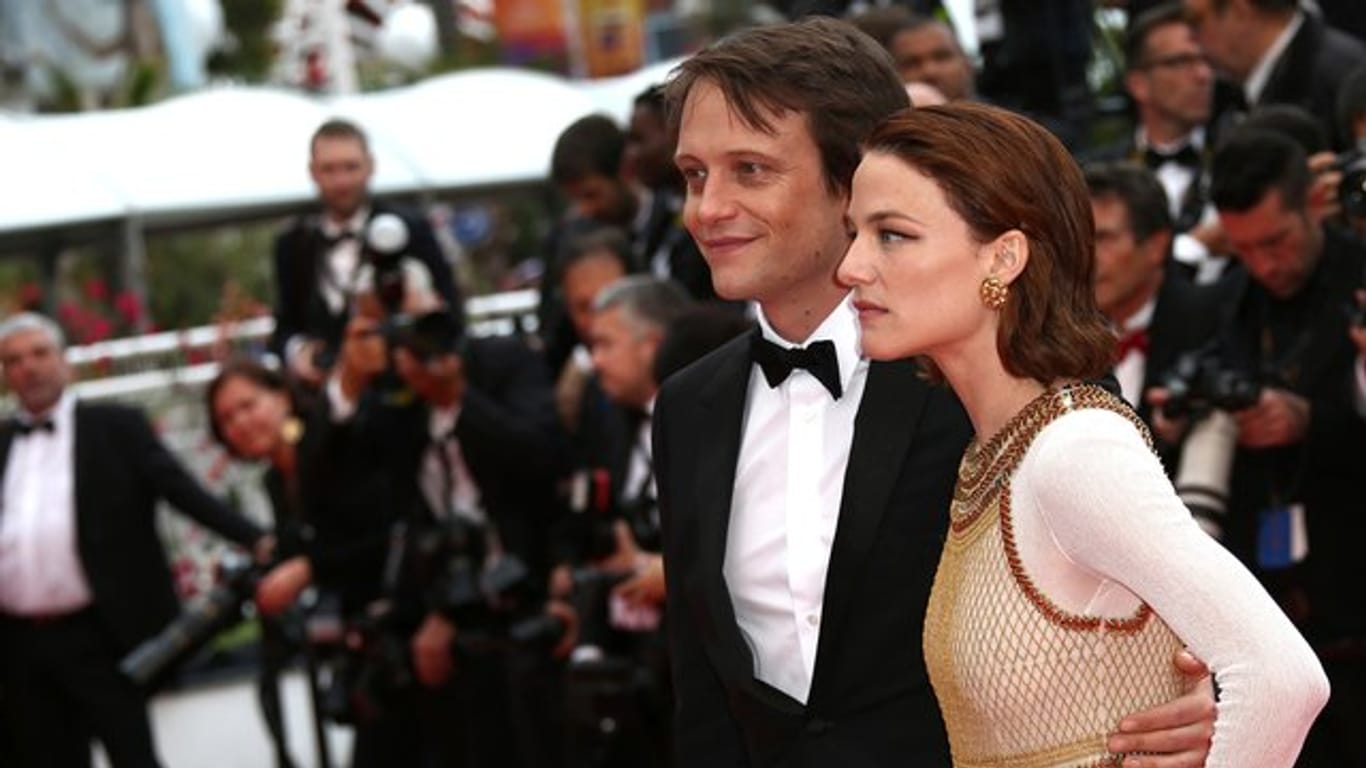 August Diehl und Valerie Pachner bei der Premiere des Films "A Hidden Life" in Cannes.