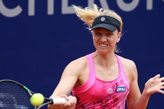 Tennisspielerin Mona Barthel hat beim WTA-Turnier in Stuttgart als erste deutsche Spielerin das Achtelfinale erreicht.