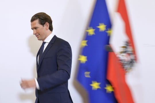 Muss Sebastian Kurz abtreten? Nach dem Platzen der Koalition mit der rechten FPÖ ist nicht mehr sicher, ob sich der konservative Regierungschef im Amt halten kann.