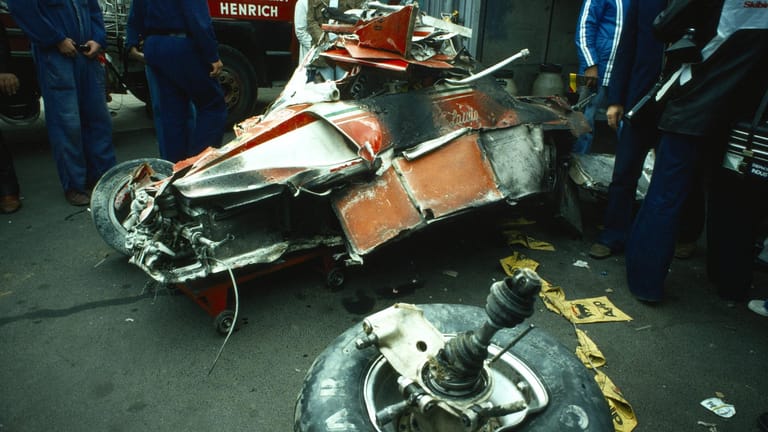 Die Reste des Wagens, mit dem Niki Lauda 1976 beim Rennen auf dem Nürburgring schwer verunglückte.