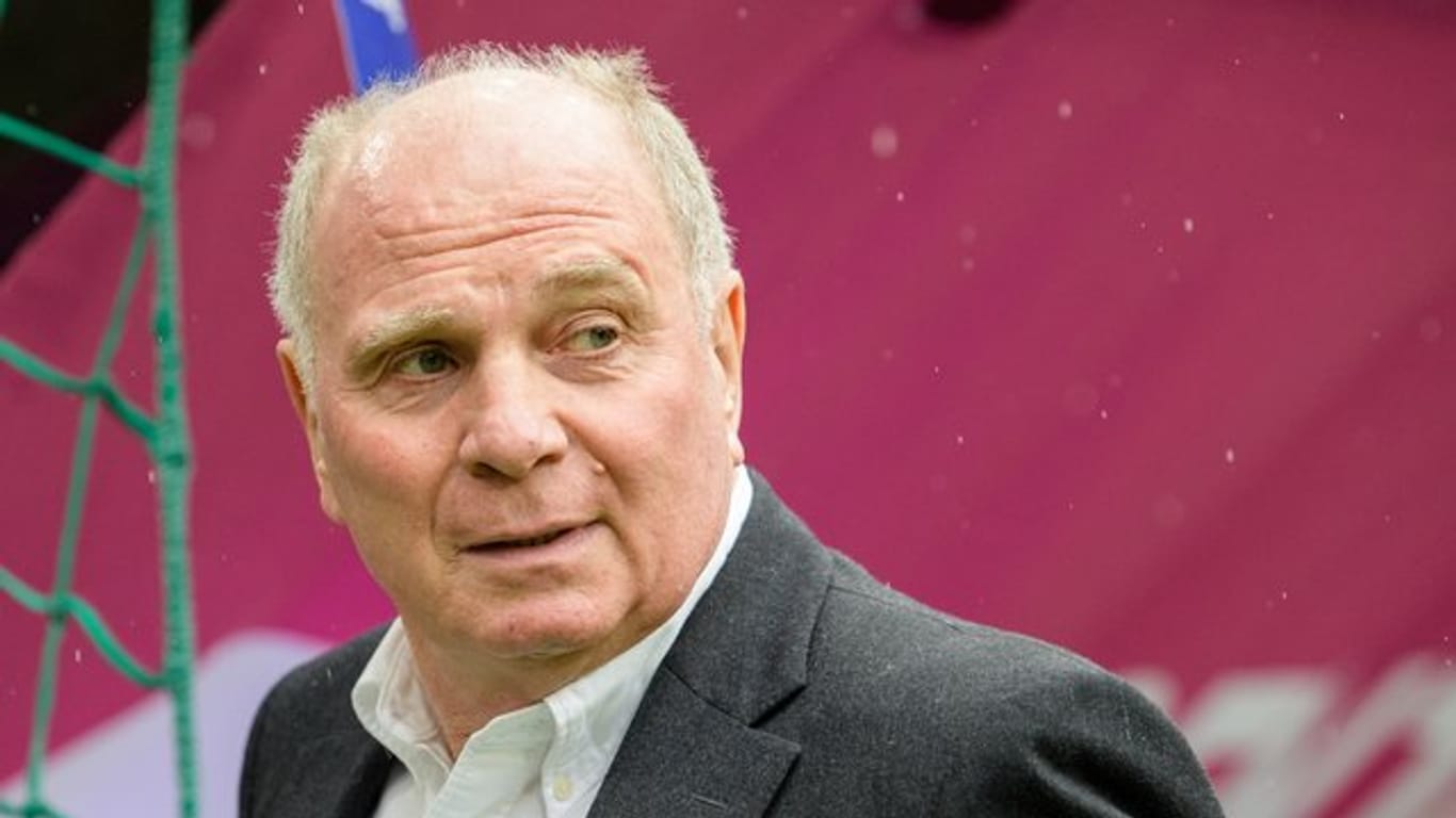 Uli Hoeneß ist der Präsident des FC Bayern München.