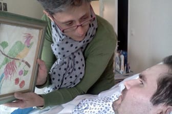 Der Wachkoma-Patient Vincent Lambert und seine Mutter im Krankenhaus.