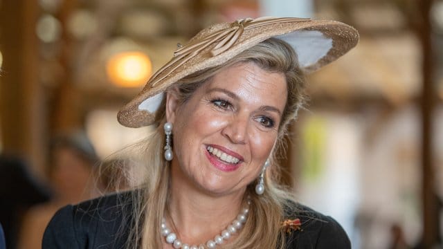 Königin Máxima strahlt.