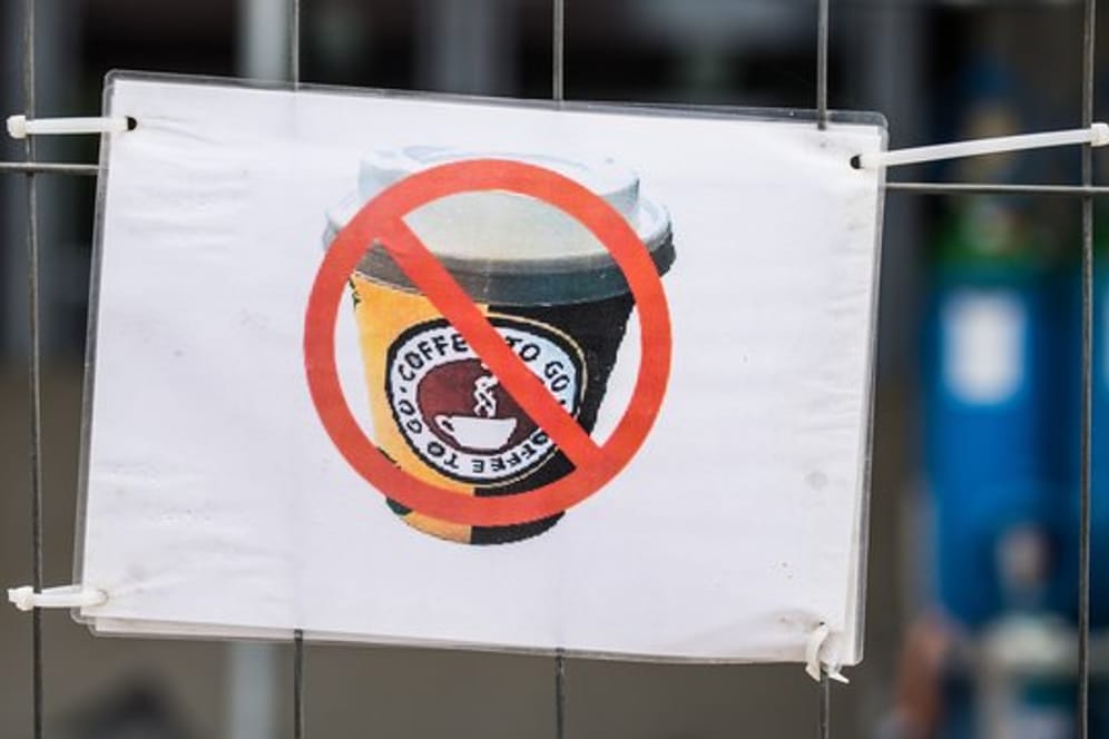 Einwegkaffeebecher belasten unsere Umwelt.