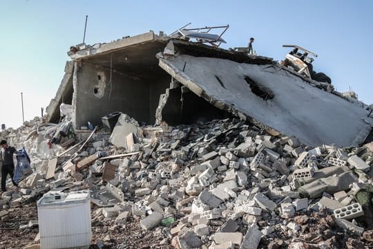 Assads Truppen hatten den Rebellen zuletzt Einflussgebiete in Hama und der Provinz Idlib abgerungen.