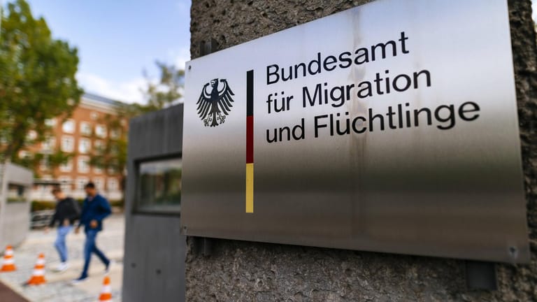 Bundesamt für Migration und Flüchtlinge in Nürnberg: Im ersten Quartal diesen Jahres kamen 7.402 Personen über den Familiennachzug nach Deutschland.