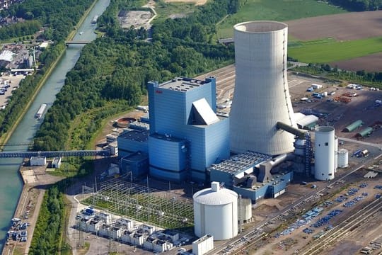 Das Steinkohle-Kraftwerk am Dortmund-Ems-Kanal in Datteln.