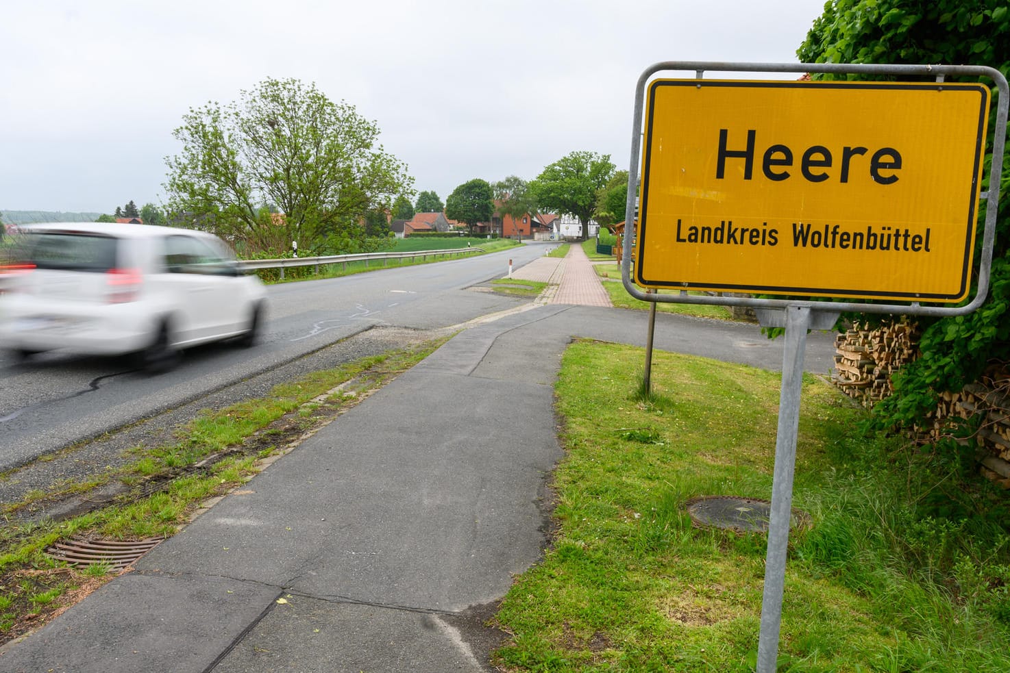 Unglück in Niedersachsen: Im 1100-Einwohner-Ort Heere bei Salzgitter sind zwei Kinder in einem Gartenteich ertrunken.