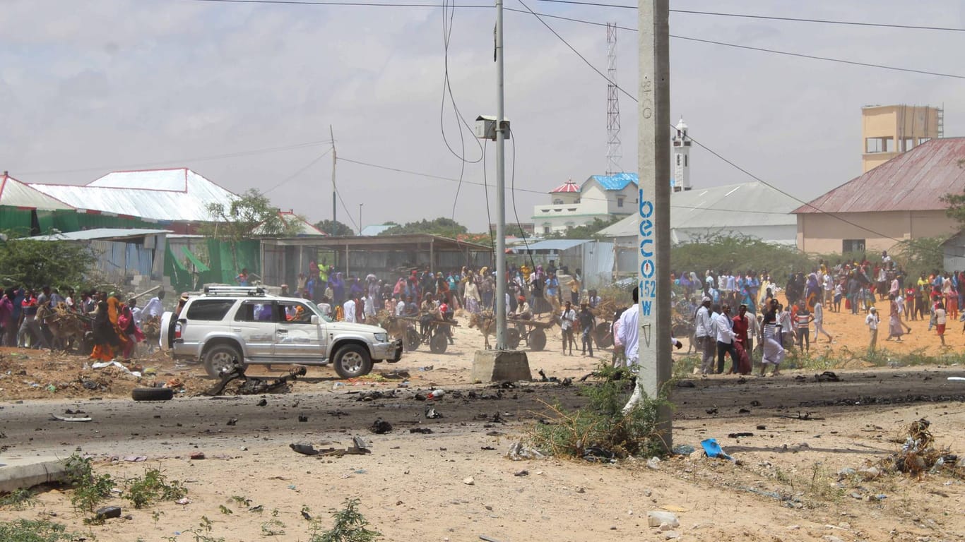 Selbstmordattentat in Mogadischu: Mindestens 13 Menschen kamen auf einer viel befahrenen Straße ums Leben. (Archivbild)