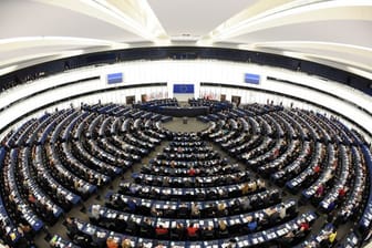Blick in den Plenarsaal des Europaparlaments in Straßburg.