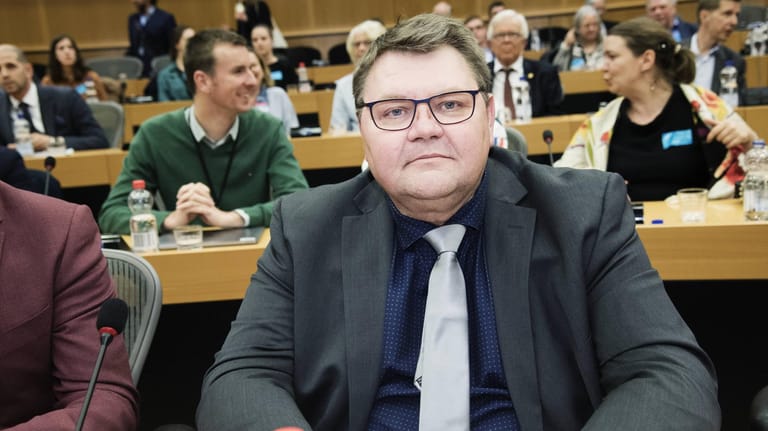 Peter Lundgren: Gegen den Spitzenkandidaten der Rechtspopulisten in Schweden wird wegen sexueller Belästigung ermittelt.