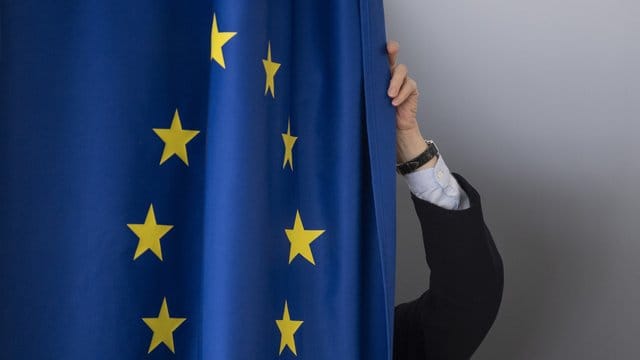 Die Wahllokale in den Niederlanden sind von 07. Die Wahllokale in den Niederlanden sind von 07.