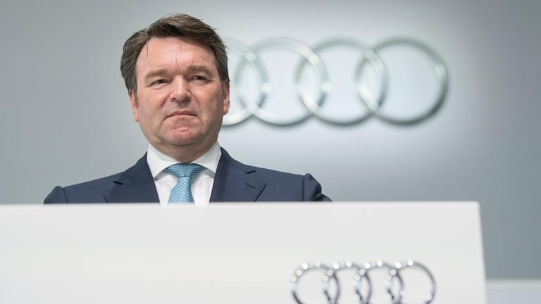 Bram Schot: Der Vorsitzende des Vorstands der Audi AG argumentiert das Einstellen der Sportwagenmodelle damit, dass zum Fokussieren auch das Weglassen gehöre.