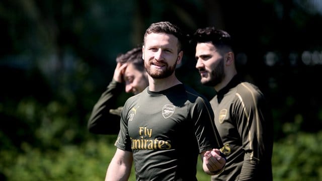 Shkodran Mustafi beim Training des FC Arsenal.