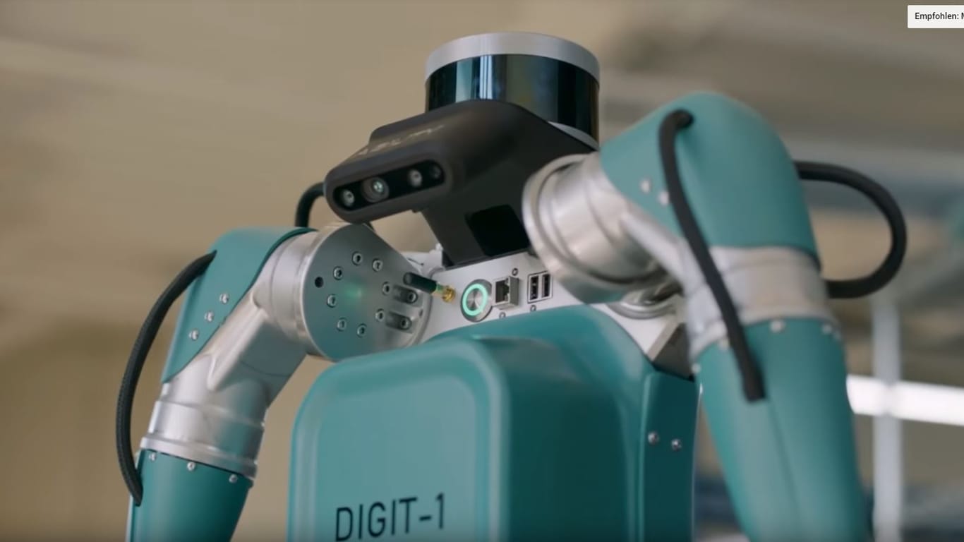 Ein Ausschnitt aus einem YouTube-Video zeigt den Ford-Roboter "Digit": Ford will den Paketlieferdienst automatisieren.