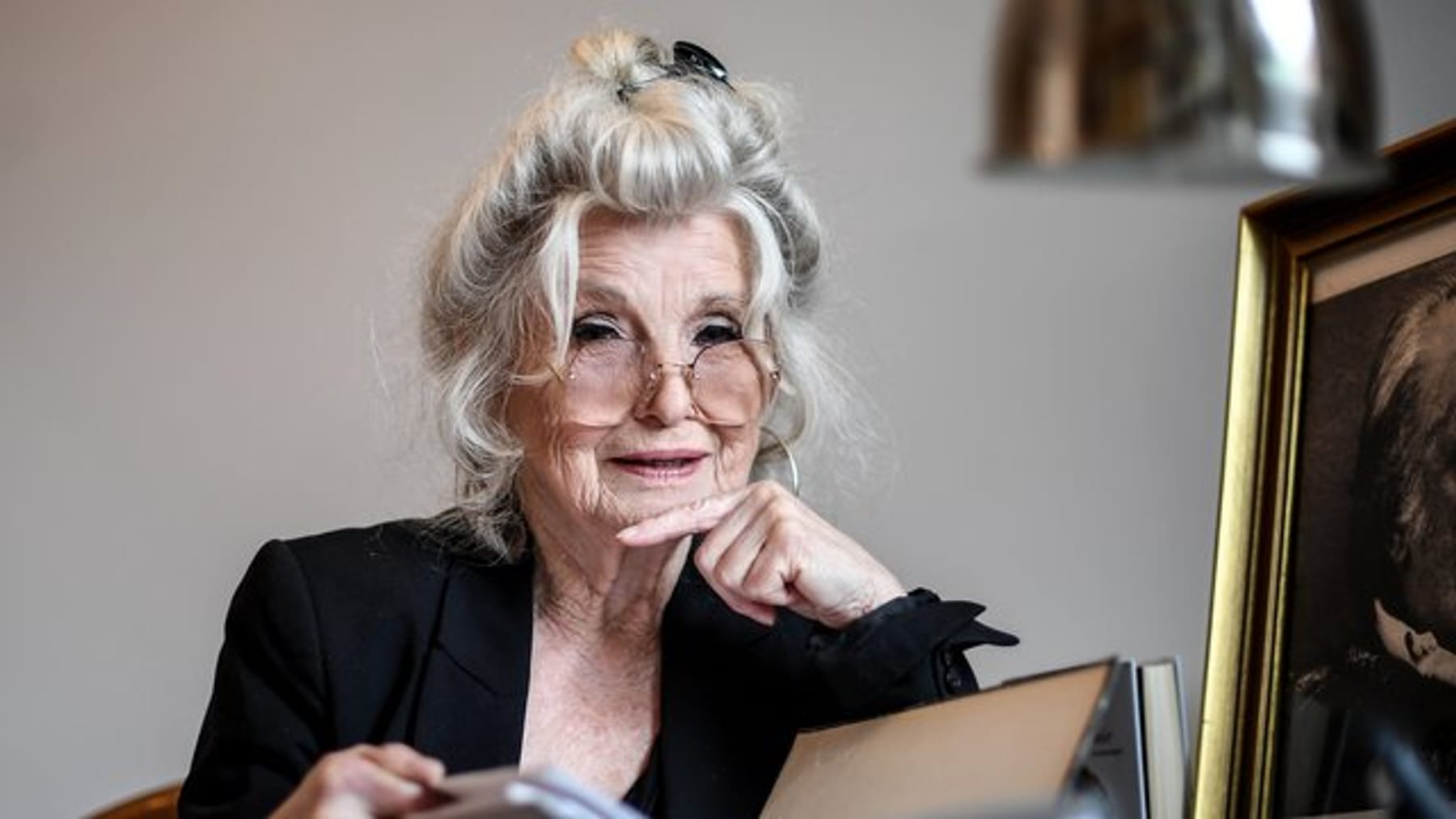 Häppchen und Brigitte Bardot PromiGeburtstag vom 24. Mai 2019 Helga