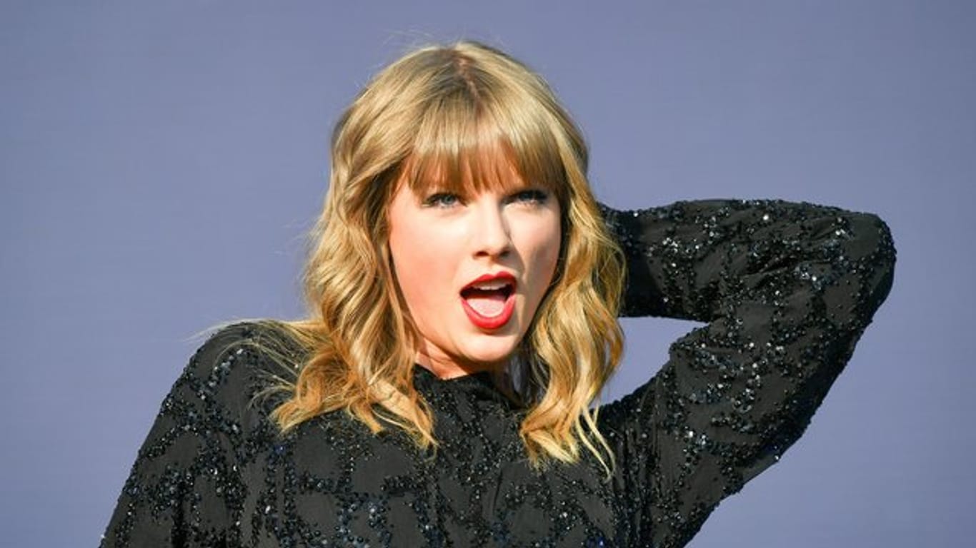 Taylor Swift teilt Neuigkeiten zuallerst mit Ihren Fans.