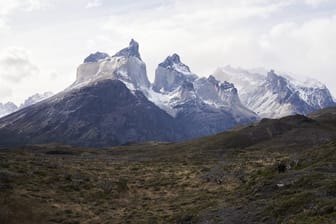 Torres del Paine (Archivbild): In dem Nationalpark in Chile ist ein Geologe aus Deutschland verschollen.