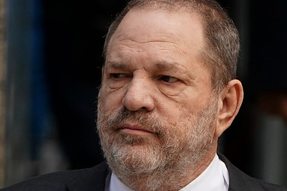 Harvey Weinstein: Der ehemalige Hollywood-Filmproduzent hat mit seinen Opfern laut Medienberichten eine vorläufige Einigung erzielt.
