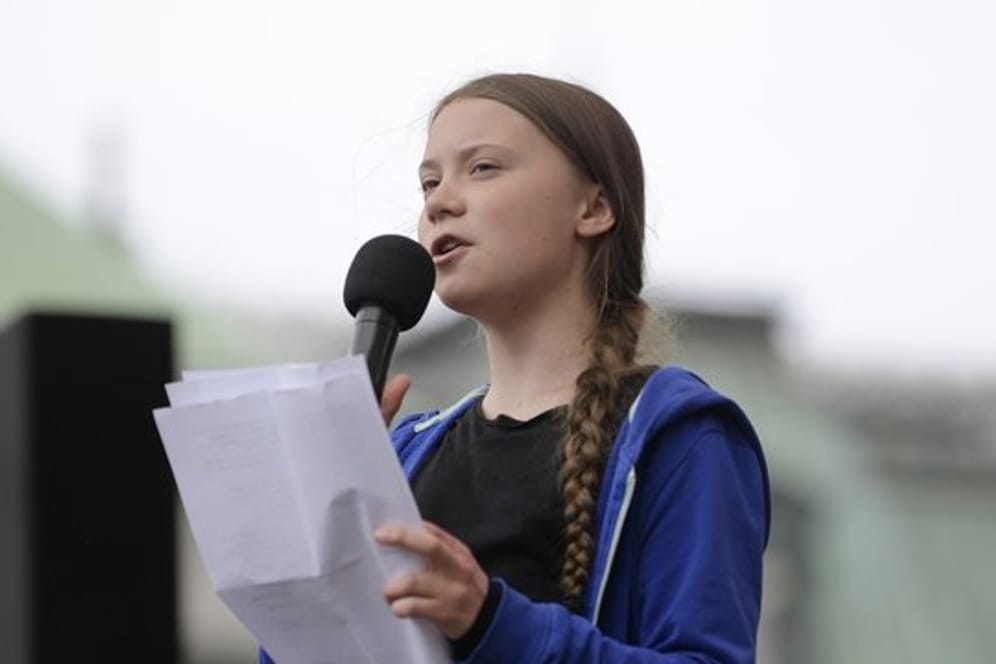 Greta Thunberg, Klimaaktivistin und Schülerin aus Schweden, spricht während des Fridays for Future in Stockholm.