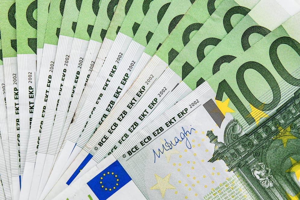 Euroscheine: Über eine Million Euro hatte ein Mann in Italien in bar bei sich. (Symbolbild)