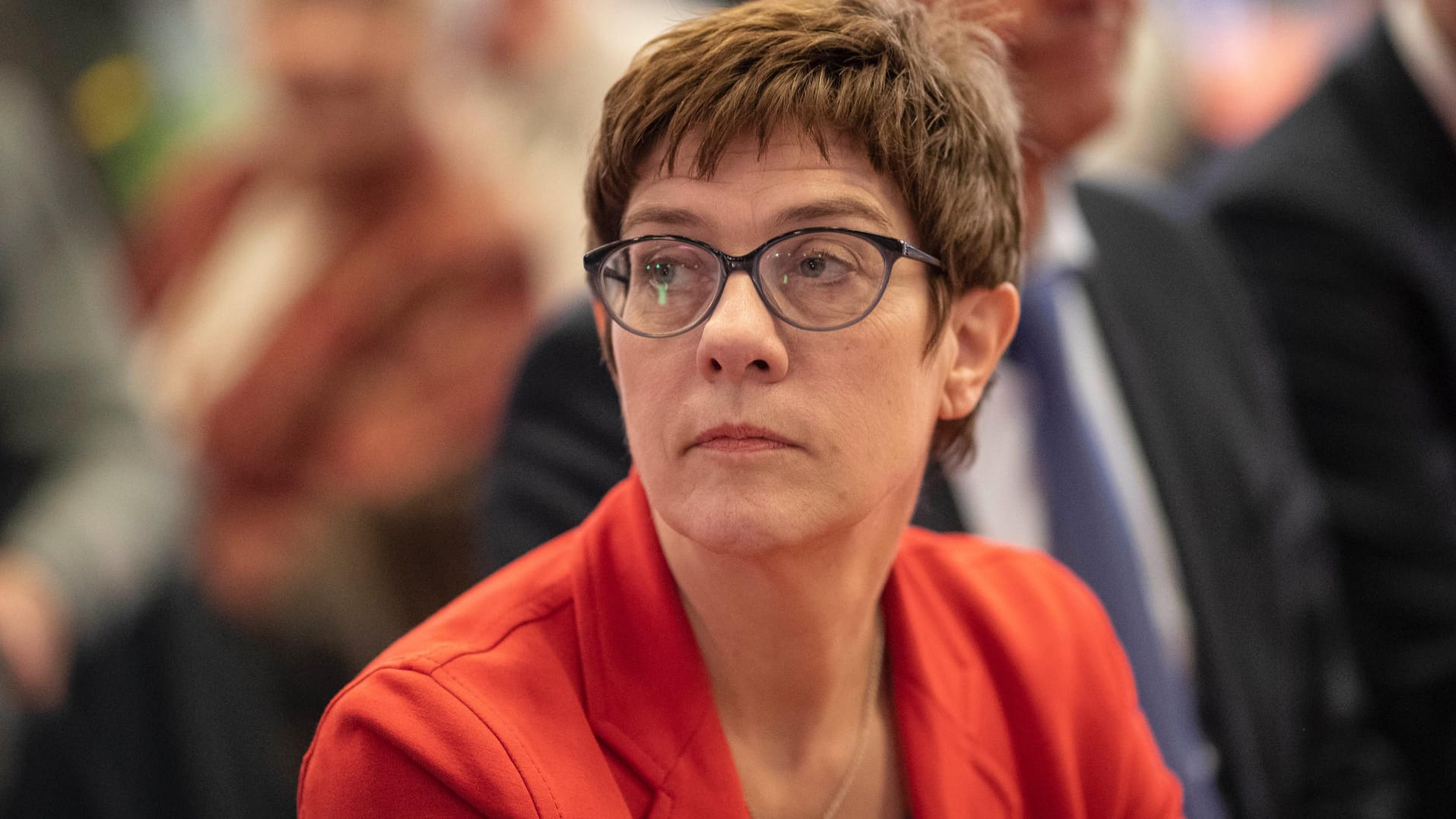 Diesmal reagiert die CDU-Chefin Annegret Kramp-Karrenbauer schnell: Auch die CDU wolle Klimaschutz.