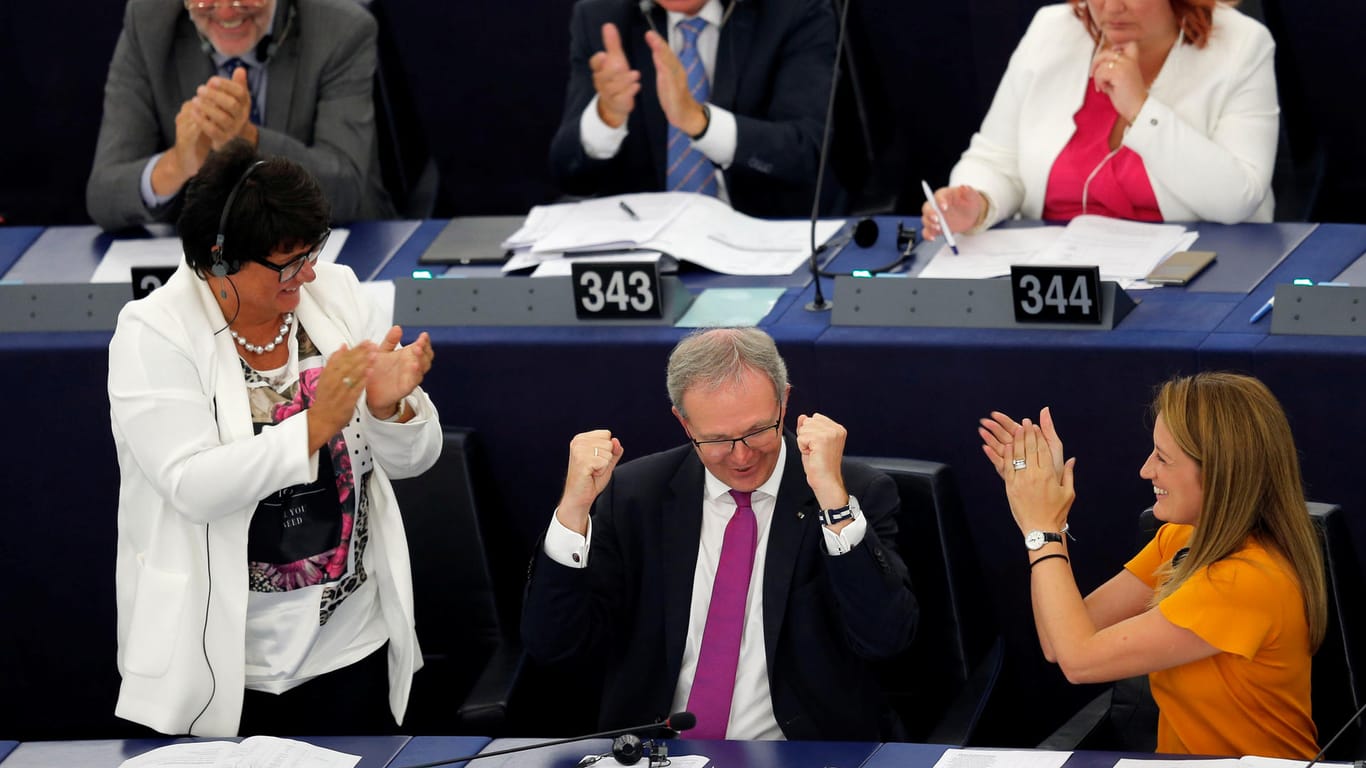 Jubel nach dem Ja: Das Europaparlament hatte gerade mit Mehrheit die EU-Urherrechtsreform beschlossen, die Axel Voss maßgeblich gestaltet hatte.