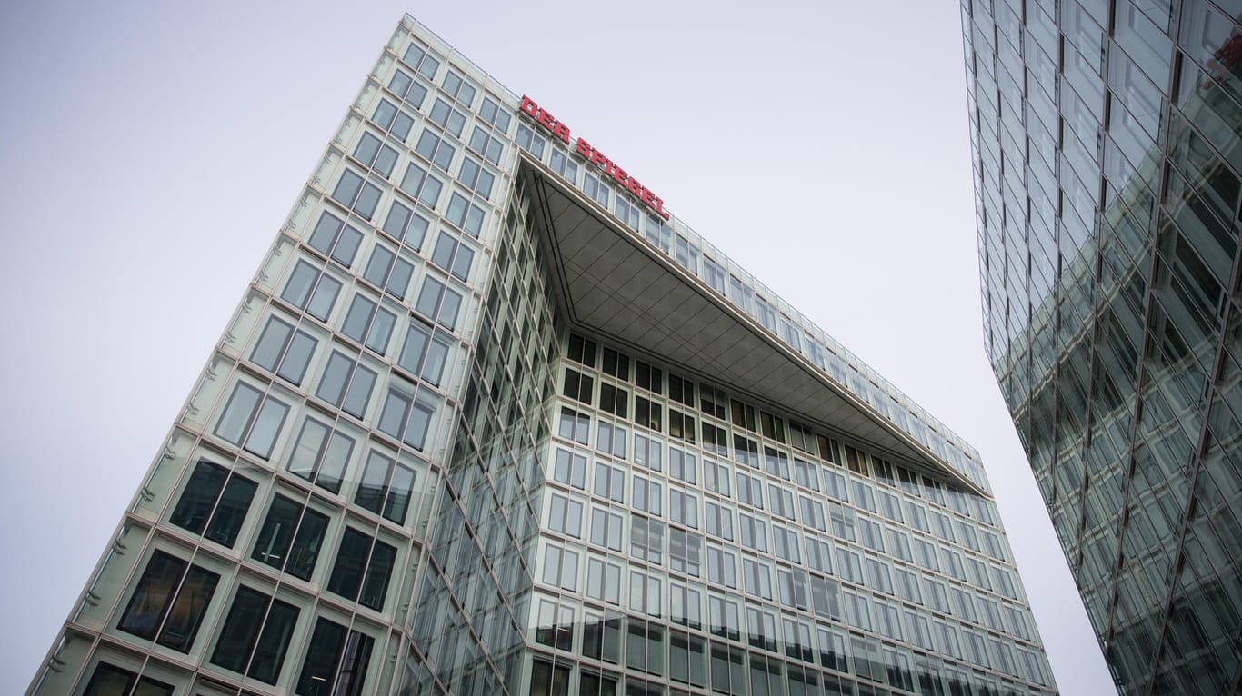 Spiegel-Verlagsgebäude: Gut fünf Monate nach Bekanntwerden des Fälschungsfalls um den Reporter Relotius hat der «Spiegel» einen Abschlussbericht zu der Affäre vorgelegt.