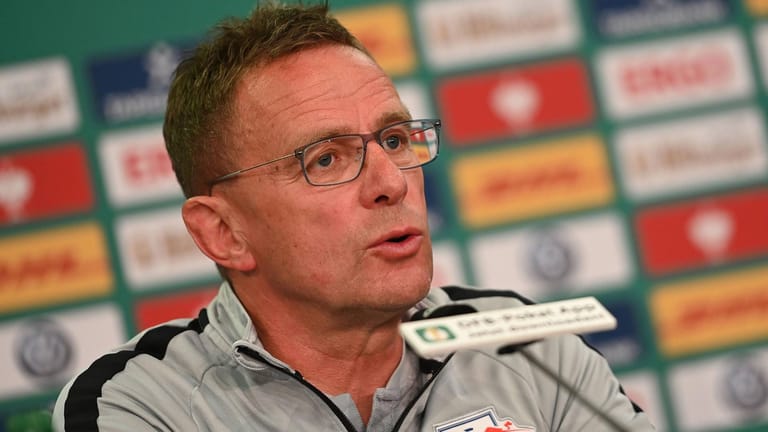 Konsequent: Leipzig-Trainer Ralf Rangnick auf der PK vor dem Pokalfinale gegen die Bayern.