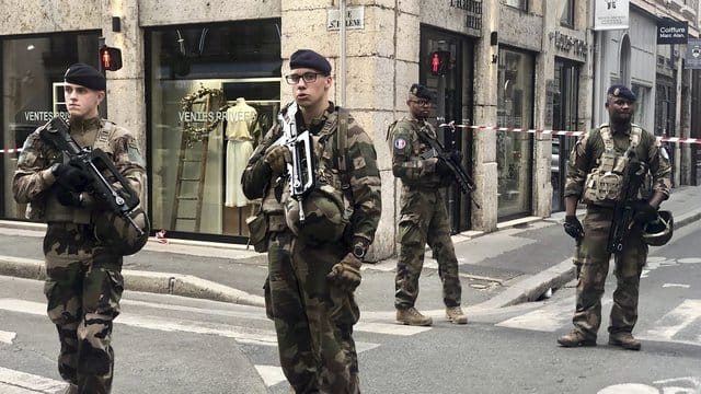 Die Explosion überschattet die Europawahl in Frankreich.