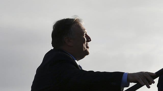 Laut Mike Pompeo seien mehrere der geplanten Verkäufe dem Kongress bereits vor fast 18 Monaten vorgelegt worden - dieser habe jedoch nicht gehandelt. Laut Mike Pompeo seien mehrere der geplanten Verkäufe dem Kongress bereits vor fast 18 Monaten vorgelegt worden - dieser habe jedoch nicht gehandelt.