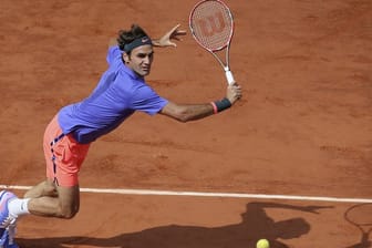 Tennisstar Roger Federer trifft in seinem French-Open-Auftaktmatch auf den Italiener Lorenzo Sonego.