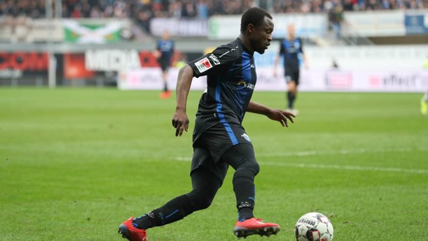 Paderborns Bernard Tekpetey kehrt zum FC Schalke 04 zurück - und wird wohl direkt weitertransferiert.