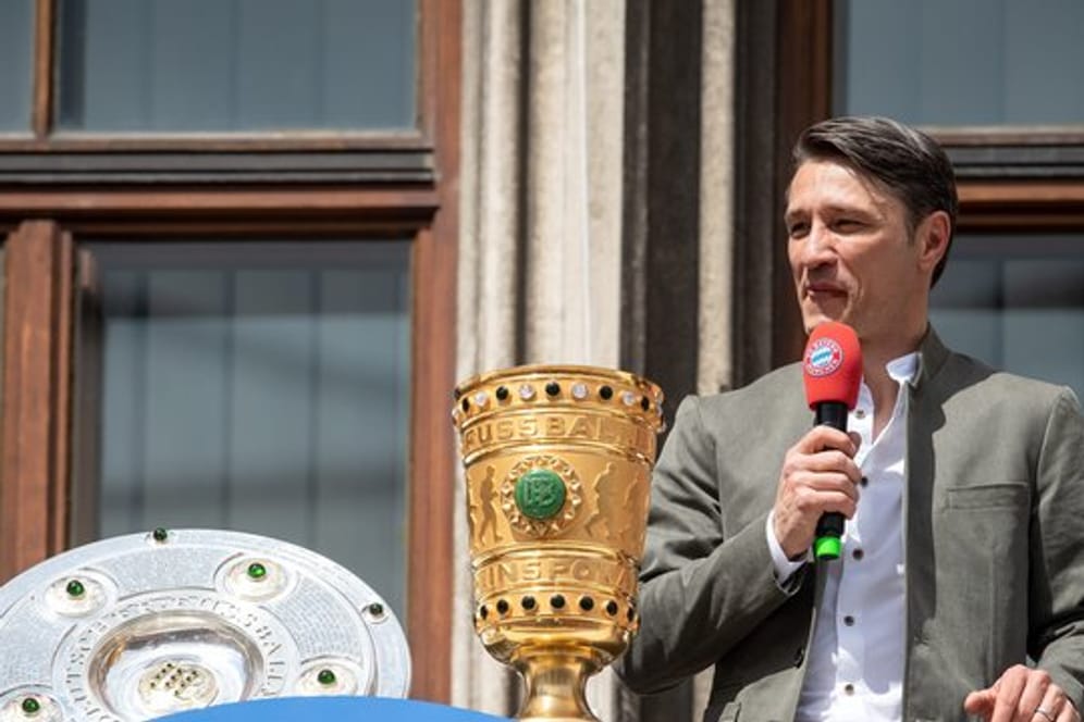 Bayern-Trainer Niko Kovac erhält von Präsident Hoeneß nach dem Double eine Jobgarantie.
