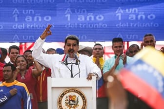 Venezuelas Staatspräsident Nicolás Maduro spricht in Caracas.