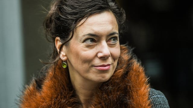 Eva Menasse, Schriftstellerin aus Österreich, wurde mit dem Ludwig-Börne-Preis ausgezeichnet. Eva Menasse, Schriftstellerin aus Österreich, wurde mit dem Ludwig-Börne-Preis ausgezeichnet.
