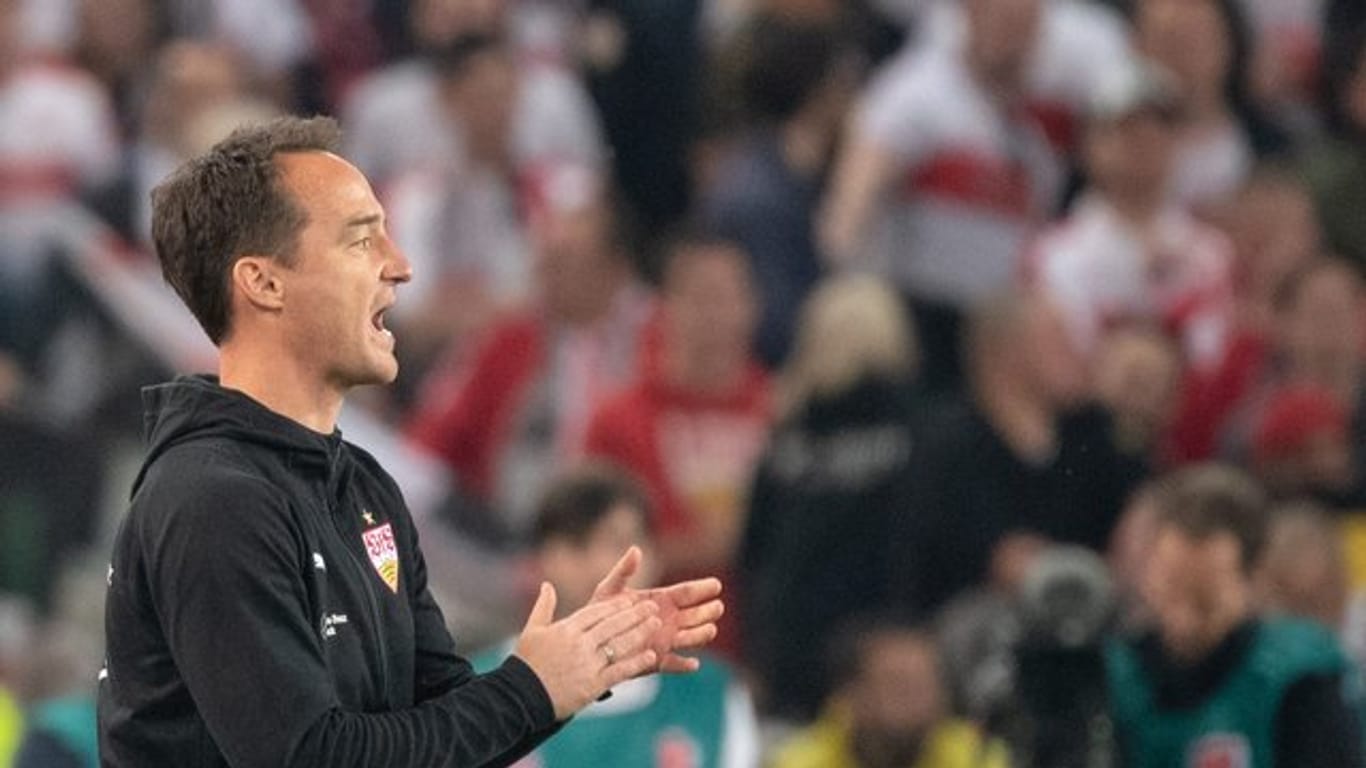 Stuttgarts Trainer Nico Willig plant vor dem Spiel gegen Union personelle Veränderungen.