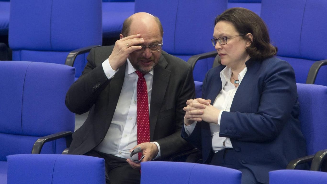 Martin Schulz und Andrea Nahles im Bundestag: Der frühere Kanzlerkandidat will angeblich Fraktionschef werden.