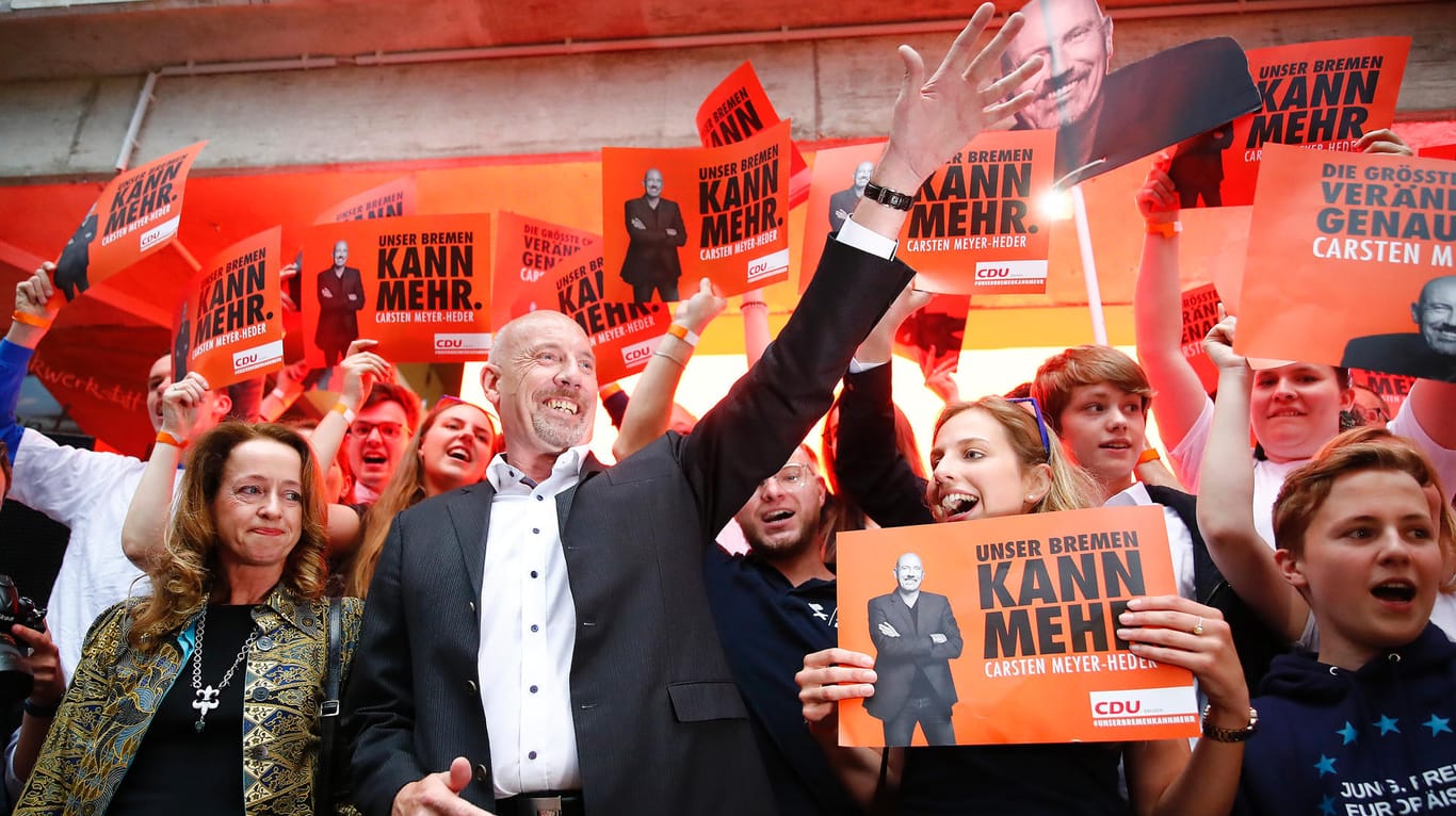 Carsten Meyer-Heder: Der Kandidat der CDU in Bremen jubiliert nach der ersten Prognose.