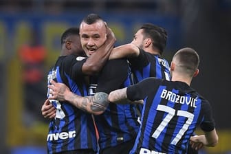 Die Spieler von Inter Mailand freuen sich über den Einzug in die Champions League.