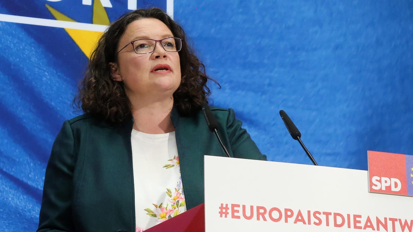 Die SPD-Parteivorsitzende Andrea Nahles äußert sich auf einer Pressekonferenz zum Ergebnis der Europawahl: Ihre Partei fuhr ein katastrophales Ergebnis ein.