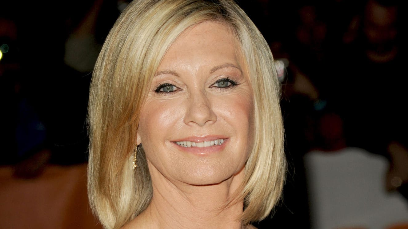 Olivia Newton-John: Die Sängerin und Schauspielerin ist zum dritten Mal an Krebs erkrankt. Um ihre Schmerzen zu lindern, setzt sie auf Cannabis.